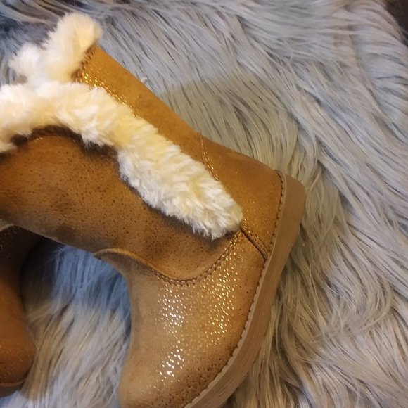 Girls' Hart Shearling Boots - Cat & Jack Chestnut - Picture 2 of 5